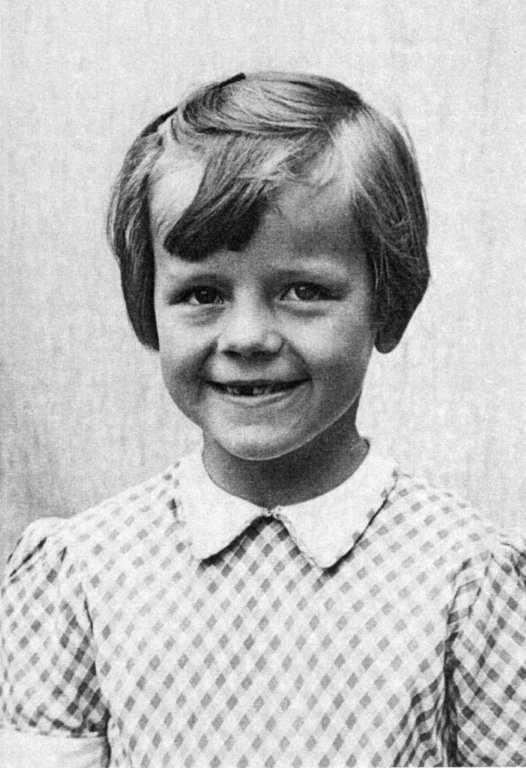 happy-times-m-as-a-girl